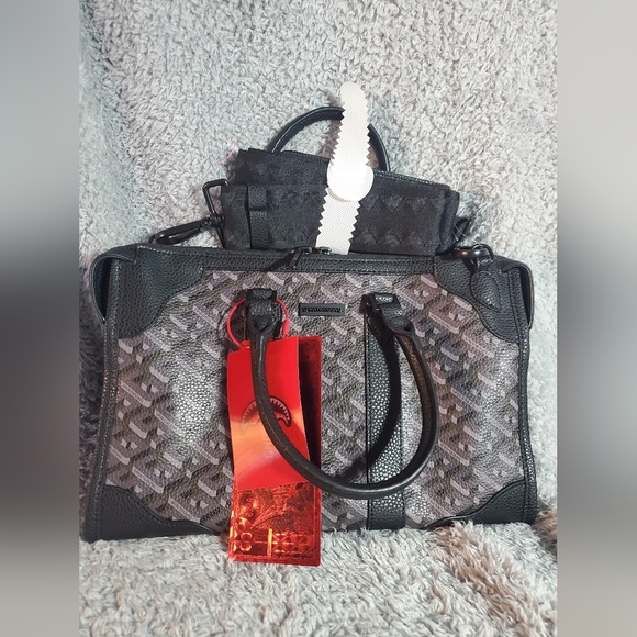 Sprayground 3am Thunderclap Pyramid Mini Duffle - Picture 7 of 13